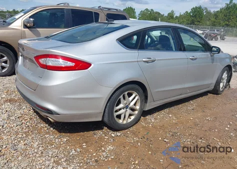 2013 Ford Fusion Se z USA, uszkodzony, nr VIN 3FA6P0H78DR345845
